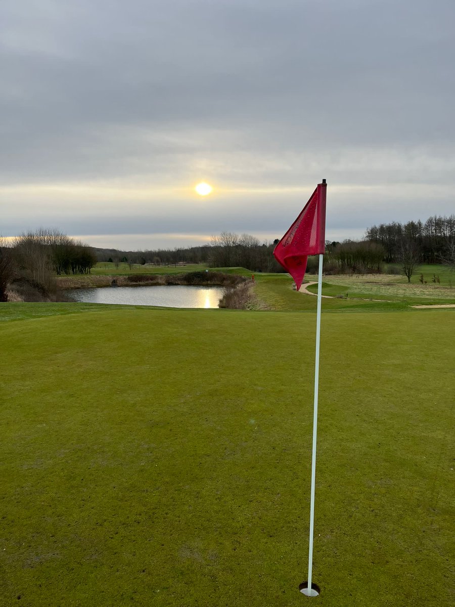 CaddingtonGolfC's tweet photo. Its change day for the Blue course at #Caddingtongolfclub
* Holes
* Bunkers
* Markers
* Final touches on the cutting.
#golf #Bluecourse #greenkeepers https://t.co/PFqa7kQX5P