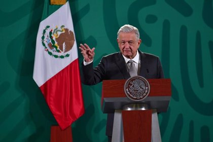 jpereztriana's tweet photo. Un tal López, nieto de un refugiado llegado a México desde Cantabria tras la guerra civil, me dice a mí, de una familia canaria que ha vivido en La Palma desde el siglo XVI, que pida disculpas por lo que le hicieron unos antepasados suyos de la rama paterna a otros. https://t.co/OHefIwchj7