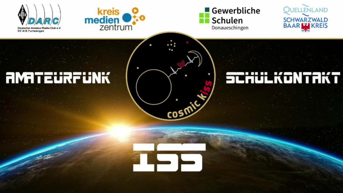 NicosPanoptikum's tweet photo. Von der ISS funkt gleich Astronaut @astro_matthias mit Schülerinnen und Schülern aus der Donauquellstadt Donaueschingen. 

Der Livestream hat begonnen, der Funkkontakt mit 20 Fragen beginnt um 11:00 Uhr: https://t.co/F17BIDNphA 

#CosmicKiss https://t.co/33FiAu0Wo5