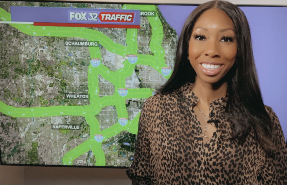 Bryesha_Adams's tweet photo. Rise & Shine✨Get your daily dose of traffic, I have all your updates coming up in 10 minutes on @fox32news #ThankfulThursday #StudioBry https://t.co/RJ7TFcvxob