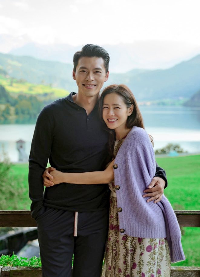 kdramatreats's tweet photo. Hyun Bin and Son Yejin are getting married 😭💙 https://t.co/zM26wpTgvz