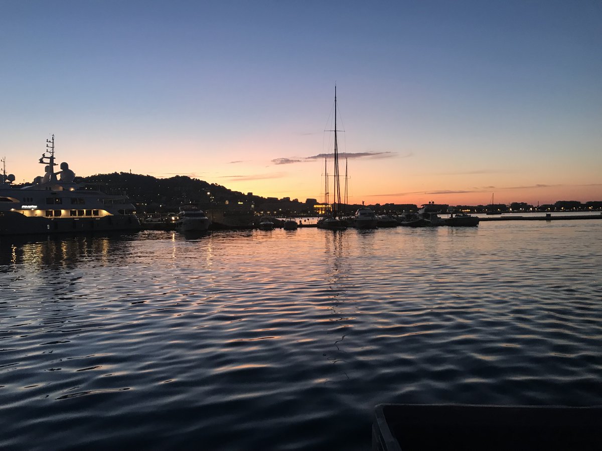 😍One of the most valuable and beautiful NFT in my collection. Made on iPhone and without filters.

🤗Whole collection:
opensea.io/collection/wor…

#NFT #NFTART #NFTS #nftcollectors #France  #Cannes #sunset  #art #photography #nftcollector #NFTCollection  #NFTartist #PHOTOS #photo