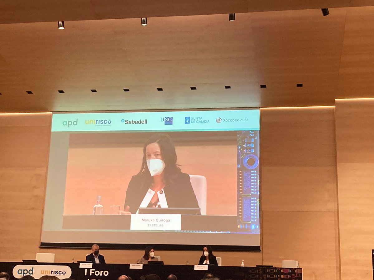 María Cerviño Rúa tweet media