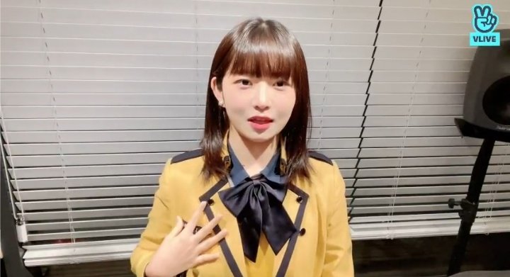 IVEUpdates_'s tweet photo. 📸REI live on VLive now.!!❤️
🖇️ https://t.co/EgWm2EcmGZ
CONGRATULATIONS NAOI REI
#HappyGraduationRei #IVE @IVEstarship https://t.co/xL2wPK24SP