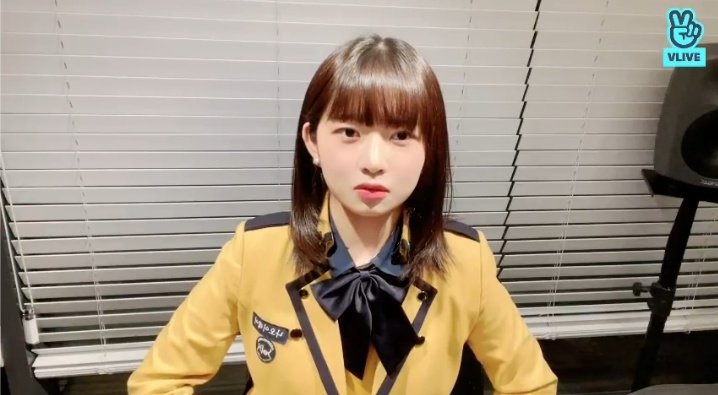 IVEUpdates_'s tweet photo. 📸REI live on VLive now.!!❤️
🖇️ https://t.co/EgWm2EcmGZ
CONGRATULATIONS NAOI REI
#HappyGraduationRei #IVE @IVEstarship https://t.co/xL2wPK24SP