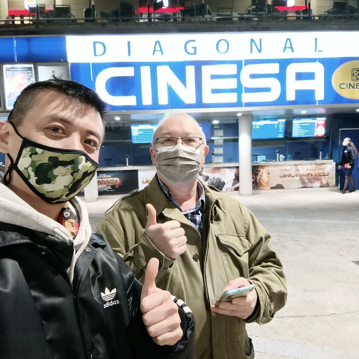 lucducatibcn's tweet photo. #moonfall @DiamondFilmsES me ha encantado los efectos especiales y la historia de la luna #gracias @travelclub_es 2x1 en las entradas y el menú de palomitas 👌👍🍿😍 @Cinesa #cinesadiagonal @ortibesphoto https://t.co/3lR81Ash0C