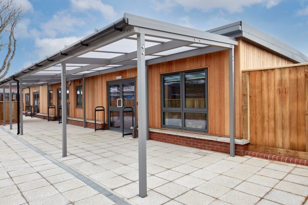 MercuryConstruc's tweet photo. Successful Completion of Classroom Bock Construction
Construction of a new modular building extension for Pathfield school. Included covered walkway, internal fit-out and external landscaping completed on time and to satisfaction of Head Teacher and children! https://t.co/bo5P7Mccfq