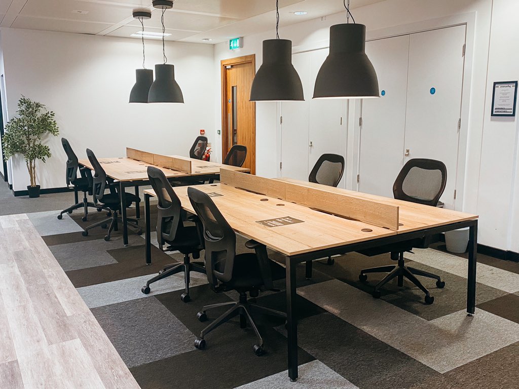 We now have a new cozy corner of Resident Desks at our Avenue HQ St. Paul’s Square site! These dedicated desk spaces are available immediately and are perfect for those who need a business home away from home!📍 For more information, please visit hubs.ly/H0-3TnK0