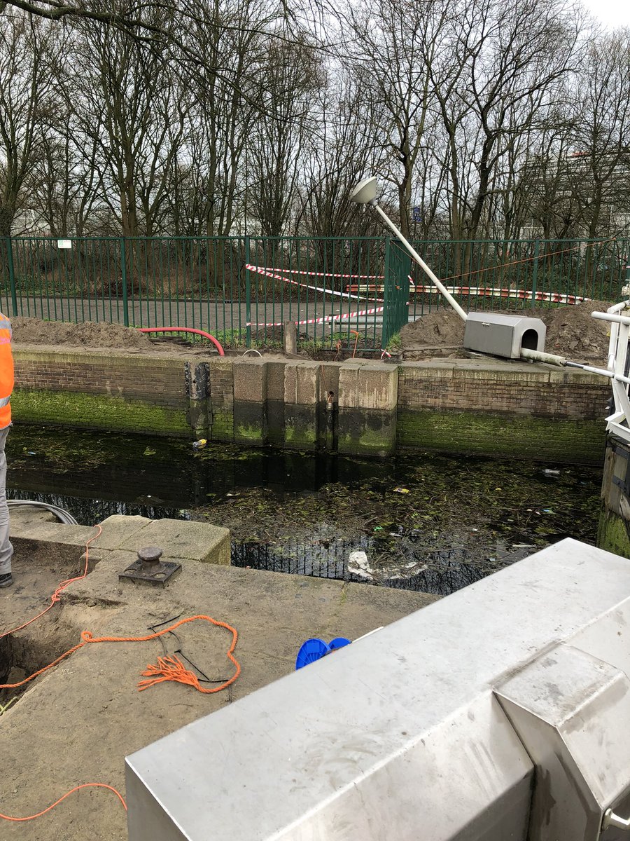 Andrewerk's tweet image. Werkzaamheden Bergsluis gestart. #besturingopafstand @iburo010 @Stadsbeheer010