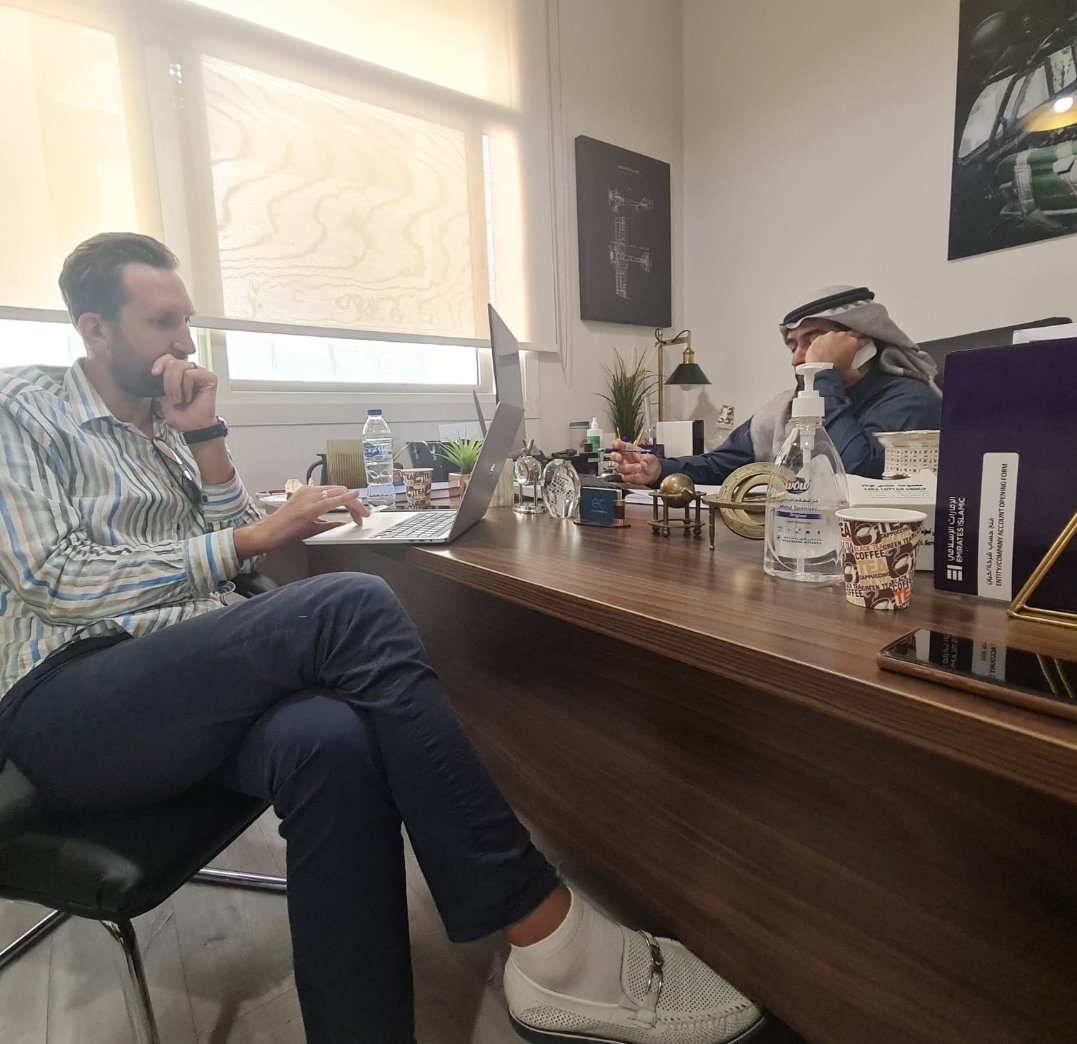 Productive meeting with upcoming partner ? 😉🤝Buckle your belts we are taking of 🛫
More news on official channels.#Cryptounitofficial #CRU