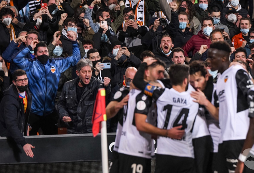 aitorelchispy's tweet photo. Solo por ti…. VALENCIA ALÉ ! @valenciacf 🦇🦇 https://t.co/OT8IwwC5fr