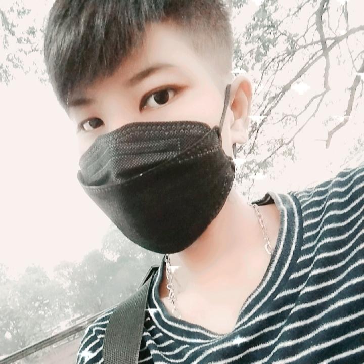 TomBank27's tweet image. เลือกคนที่เขารู้ด้านเหี้ยของเรา แต่เขายังไม่ไปไหนอะ 🖤