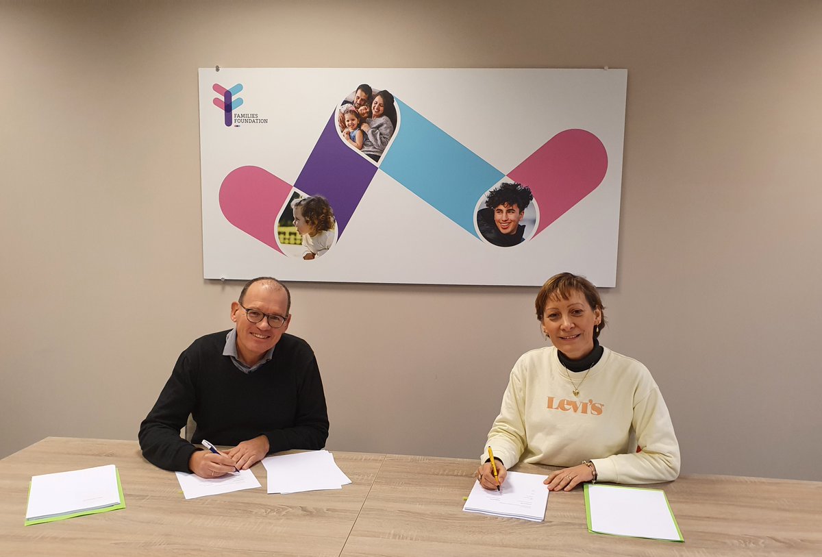 Triple P (@triplep_nl) on Twitter photo Stichting Families Foundation heeft methodiek Moeders Informeren Moeders (MIM) per 1 januari overgenomen van <a href="/HetNJi/">Nederlands Jeugdinstituut</a>. MIM is een toegankelijk, cultuursensitief en preventief programma voor #opvoedondersteuning in de thuissituatie: voor moeders door moeders triplep-nederland.nl/nl-nl/triple-p… Stichting Families Foundation heeft methodiek Moeders Informeren Moeders (MIM) per 1 januari overgenomen van <a href="/HetNJi/">Nederlands Jeugdinstituut</a>. MIM is een toegankelijk, cultuursensitief en preventief programma voor #opvoedondersteuning in de thuissituatie: voor moeders door moeders triplep-nederland.nl/nl-nl/triple-p…