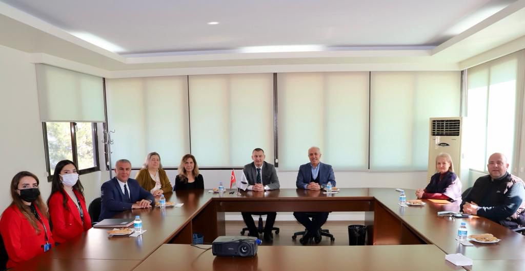 mustafagultak's tweet photo. Toros Üniversitesi Rektörü Ömer Arıöz ve Genel Sekterer Reşit Aşkın ile birlikte Belediyemiz ve üniversitemiz arasında Gebelik ve Kadın Sağlığı Eğitimi Projesi İşbirliği Protokolü'nü imzaladık. Hayırlı olsun. https://t.co/V0ZapALTbA