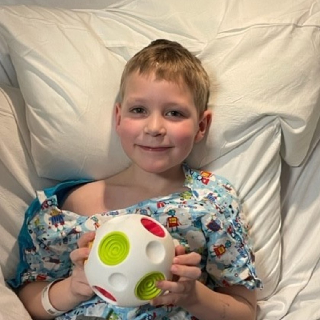 ruhxcharity's tweet image. Bath-based Altus, a financial services consultancy and software provider have funded specialist sensory and VR equipment for the children's ward @RUHBath  via a golf day. The equipment will reduce anxiety and provide distraction @RUHBath's youngest patients.