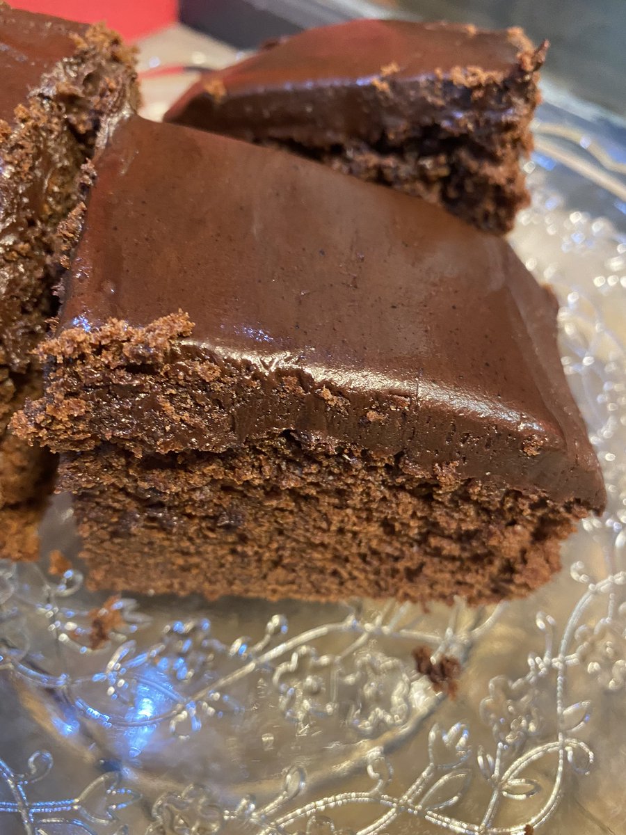 Salted caramel chocolate cake…… what’s not to love??? In the coffee den NOW