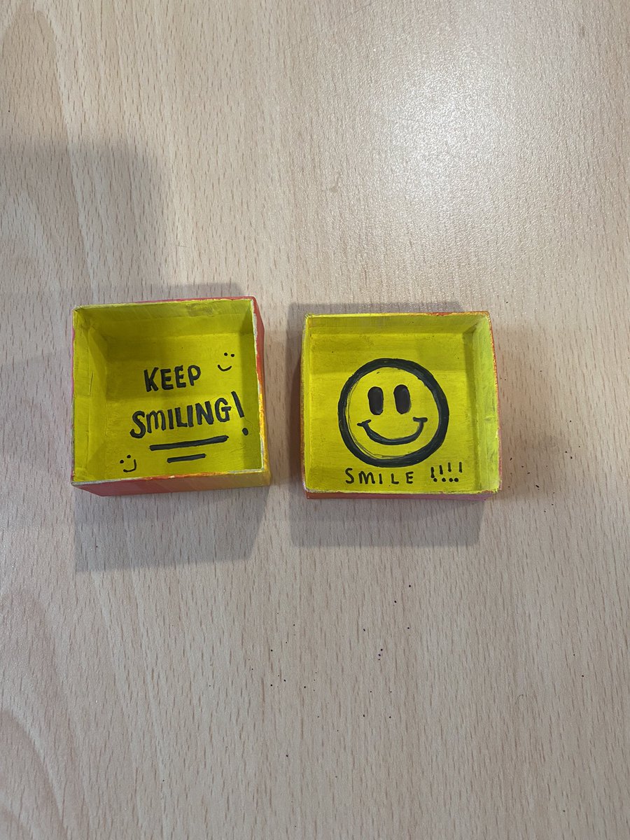 JamiePicklesSTR's tweet photo. The Women on #GriffinWard have been busy decorating trinket boxes with positive messages for the last 2 weeks for #ChildrensMentalHealthWeek to hand out to the YP on J17. https://t.co/sme7czYRTM