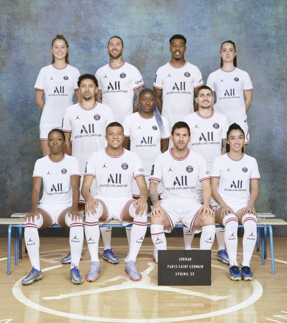 El día que al PSG lo vistió Nike y Adidas al mismo tiempo - Bitbol