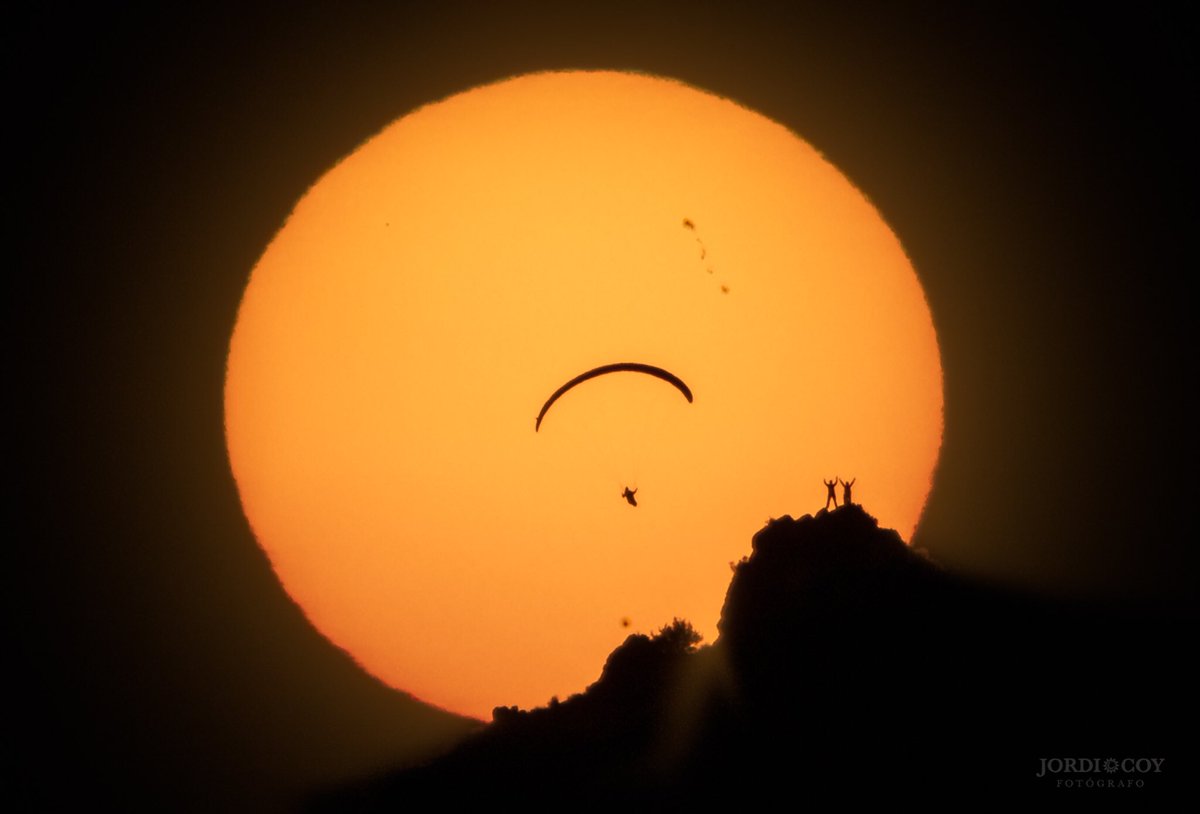Por fin he podido sacar esta fotografía de mi cabeza!!
Una experiencia espectacular, tanto en el momento de la toma como en la planificación.
(Abro hilo)
<a href="/esa_es/">ESA España</a> <a href="/esa/">European Space Agency</a> <a href="/elonmusk/">Elon Musk</a> <a href="/tiempobrasero/">Tutiempo</a> <a href="/CanonEspana/">Canon España</a> <a href="/NatGeoEsp/">National Geographic España</a> <a href="/_Javier_Flores/">Javier Flores</a> <a href="/AstroUSP/">Astronomia USP Brasil</a> <a href="/CesarGonzaloGar/">César Gonzalo</a> <a href="/redbullESP/">Red Bull España</a>