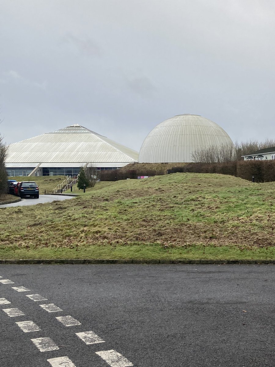 Year 5 have arrived for their school trip at Winchester Space Centre 🌟 🌍 🔭