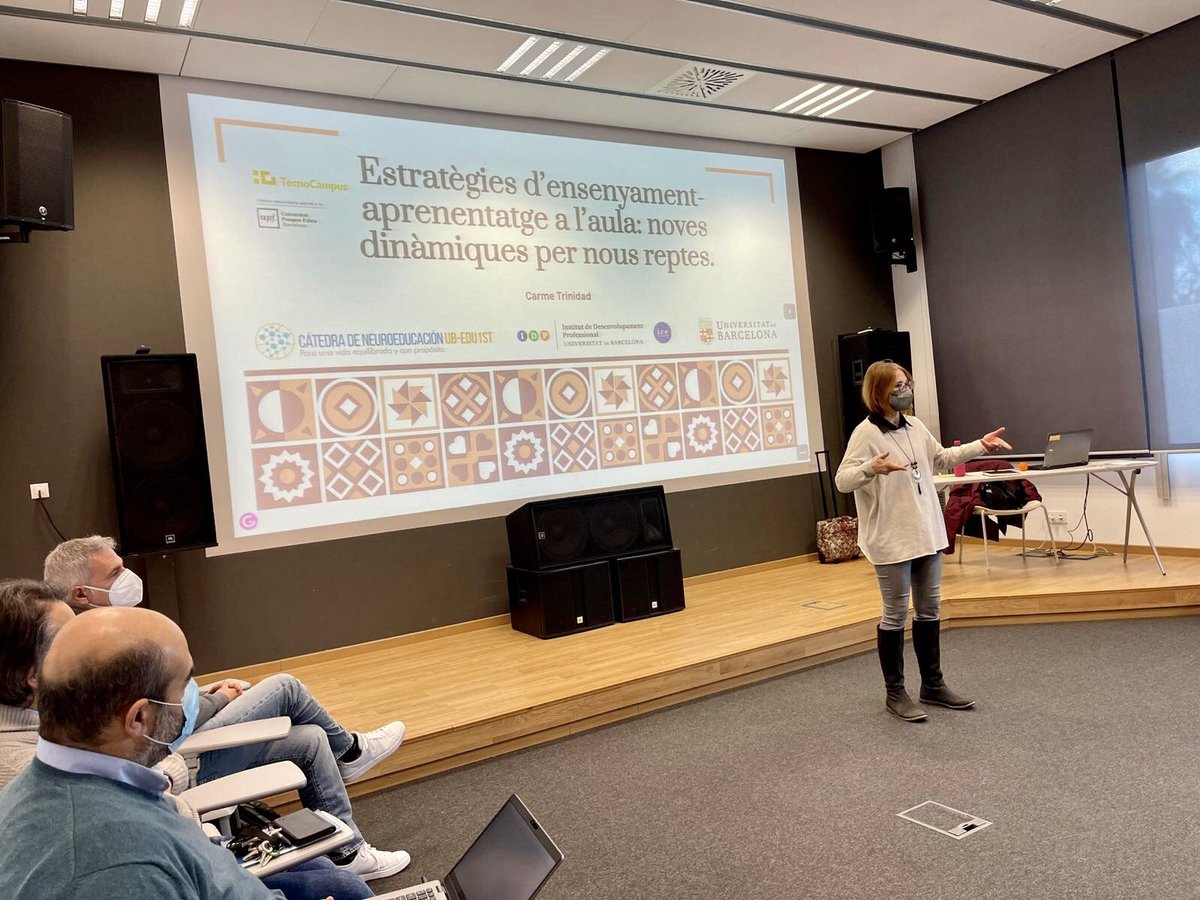 tecnocampusSQAI's tweet photo. La pandèmia 🦠 és un fenomen sistèmic que ha tingut conseqüències en el que passa a l'aula. Avui coneixem com aprèn el nostre cervell 🧠 i a desenvolupar estratègies educatives amb @carmetrinidad de @CatedraNEUROEDU al @TecnoCampus per una docència amb impacte.
#FormacióPDI https://t.co/3JoE2GCr8T
