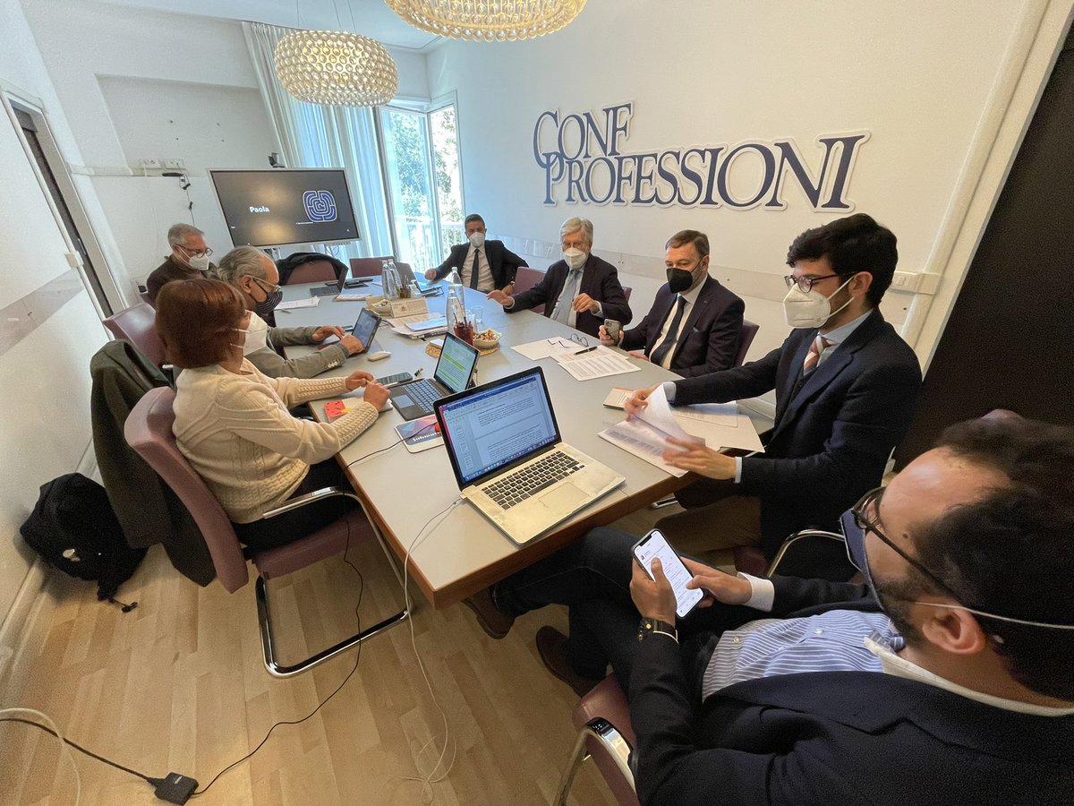 DPbox's tweet photo. Riprese per il #TGLab 577 dell @FisascatCisl73 tavola #trattativa #ccnl #studiprofessionali #fisascatcisl #fisascat #tglab presso #confprofessioni https://t.co/Ck2N9F3pSN