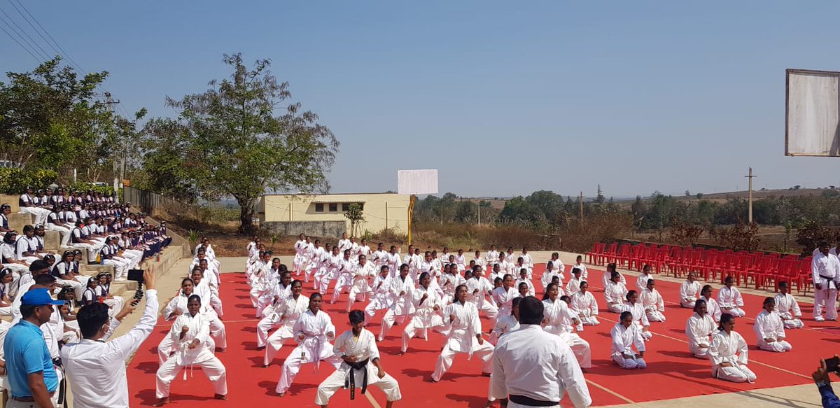 HDobcm's tweet photo. ಓಬವ್ವ ಆತ್ಮ ರಕ್ಷಣೆ ಕಲೆ ಕೌಶಲ್ಯಗಳ ತರಬೇತಿ ಕಾರ್ಯಕ್ರಮ https://t.co/qYzXwQTAkA
