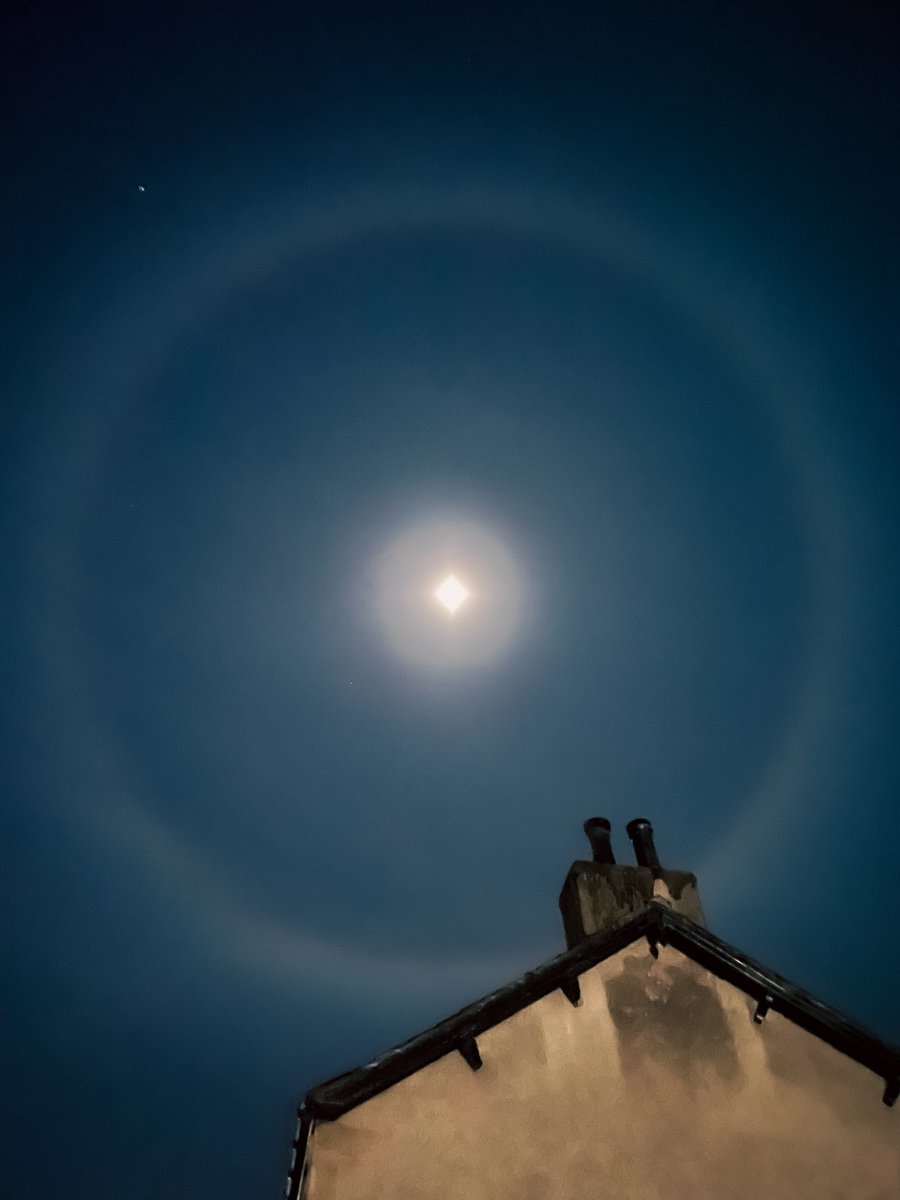 FellsideRoast's tweet photo. A surprise to see this last night while delivering coffee!

After a bit of research this is called a 22° halo, a moon ring or a winter halo. It is the result of moonlight being refracted by ice crystals in the atmosphere.

An amazing sight and great opportunity to learn. https://t.co/Hce6gGLKZr