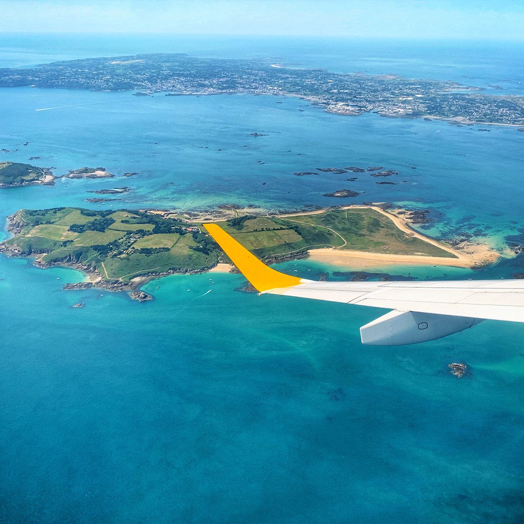 There's still time to enter to win a mini-break to Guernsey with Aurigny ✈️☀️🧳🥂🍦

The luck winner will be announced on Friday 🤩

To be in with a chance to win: 

FOLLOW &amp; RT

Details here: dublinairport.com/latest-news/20…