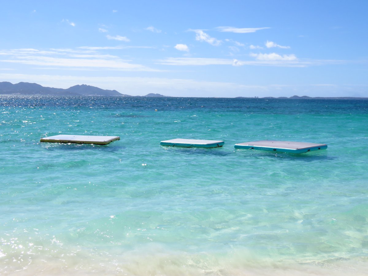 SunShineShack_'s tweet photo. Our "office" view. #anguilla #sunshineshack https://t.co/1EJAD0NhSD