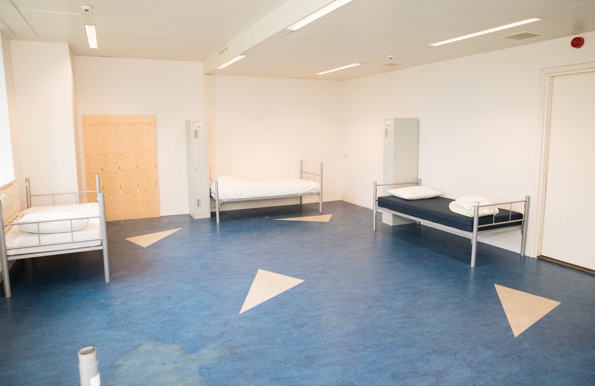 Dit weekend gaat de winterkouderegeling ❄️ weer van start. Van vrijdagavond 11 februari tot maandagochtend 14 februari kunnen dak- en thuislozen terecht bij de nachtopvang 🛏️.

📷 Pure fotografie

➡️ amsterdam.nl/zorg-ondersteu…