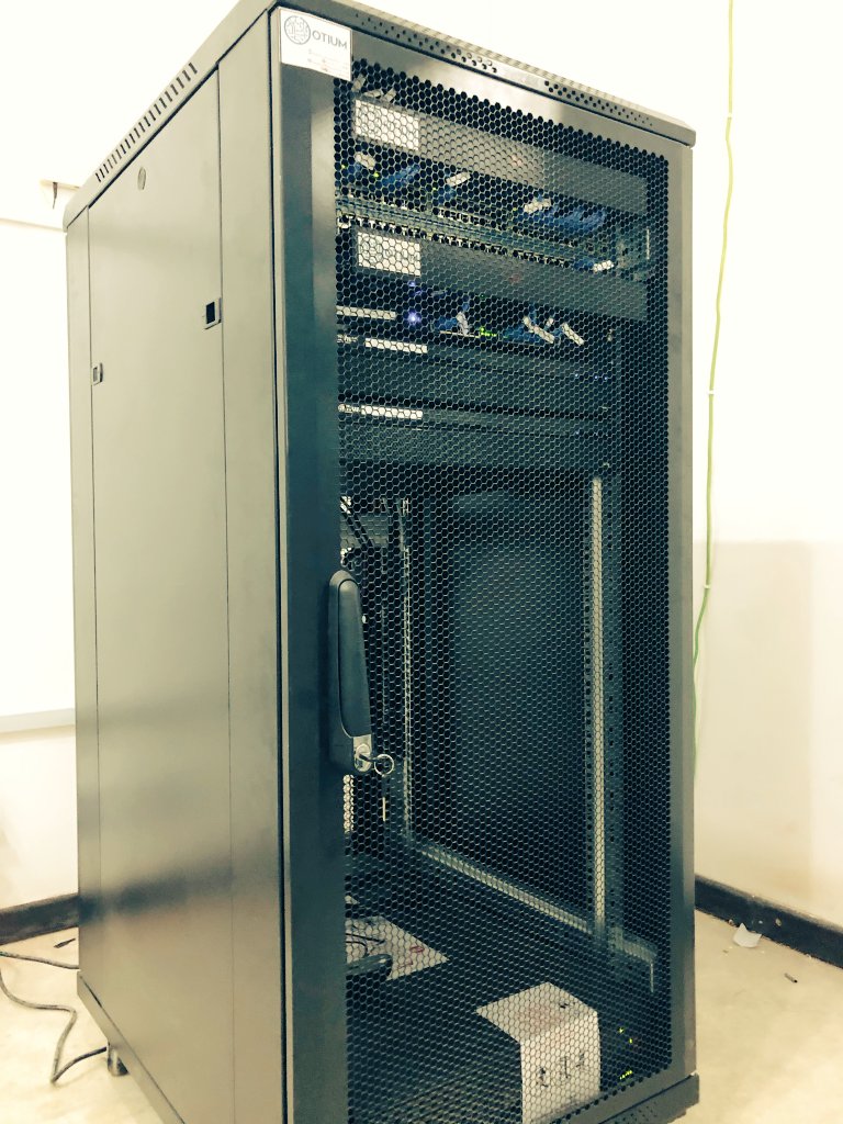 OtiumTech's tweet image. Servers designed for long lasting maintainability, efficient airflow, easy troubleshooting and certified to international industry standards.
#server #unifi #ubiquiti #dahua #schneiderelectric  #3m #corning #surveillance #mikrotik #cabling #cat6 #security #ethernet #networking