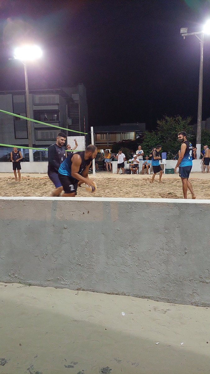 Fica esse BELO registro da final da taça furnas de vôlei 4x4. Balneário Arroio do Silva. Grande jogo/evento. Sexta tem o feminino