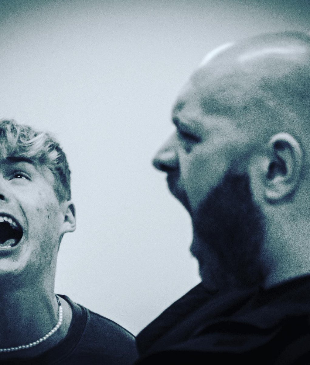 This is Donkey.

Donkey is crying because Shrek The Musical tickets are selling so fast and he hasn't ordered his yet!! 

Don't be like Donkey.  Get booking NOW at seaty.co.uk/QBMTS-shrek

This local premiere runs 4-11th June at Brierley Hill Civic.

📸 PT-ography