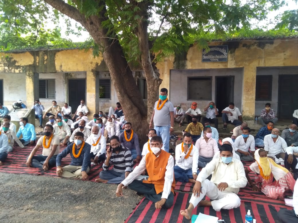jitendr31690354's tweet photo. #RemoveNCfromNIOSdeled
PARLIAMENT GHERAO by ALLINDIA DELED TEACHERS' ASSOCIATION ON 21 FEBRUARY 💪💪💪 https://t.co/5qHXSgKhU4 https://t.co/fAAAwLqrGK