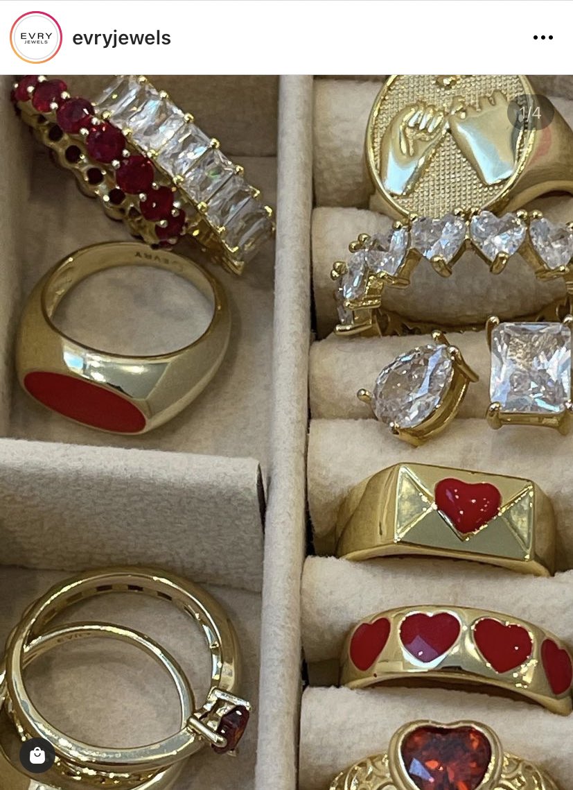 ElenaPsalti_'s tweet image. Απο τότε που ανακάλυψα το evry jewels έχω γίνει σαν τον Ξέρξη απο τους 300👀
Αν θες και εσυ ανάλογη περσική ομορφιά χωρις να ξυρισεις το κεφάλι σου χρησιμοποίησε τον κωδικό psal20 για 20% στην παραγγελία σου ✨
@evryjewels #evryjewels