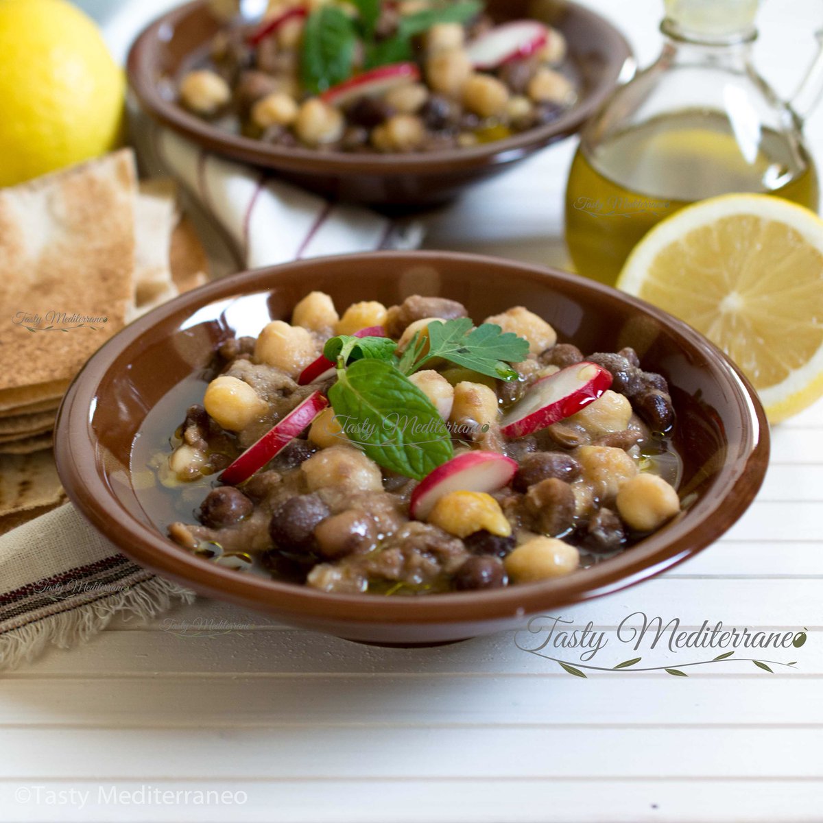 3 years ago I attended the 1st #WorldPulsesDay @UN in New York. You can find plenty of healthy #vegetarian & #vegan recipes from the #MediterraneanDiet with #pulses on #tastymediterraneo 👉tastymediterraneo.com Let’s celebrate with a dish with pulses today #EVOO #5aday