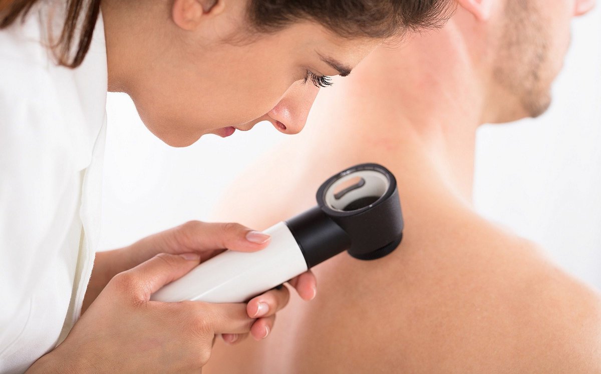 ricohspain's tweet photo. Ponemos la #InteligenciaArtificial al servicio de la ciencia para construir una nueva herramienta de diagnóstico para la detección temprana del #melanoma. #iToBoS permitirá mejorar las tasas de detección y ofrecerá un diagnóstico altamente personalizado.

https://t.co/OzAdO9folG https://t.co/Xjity690kN