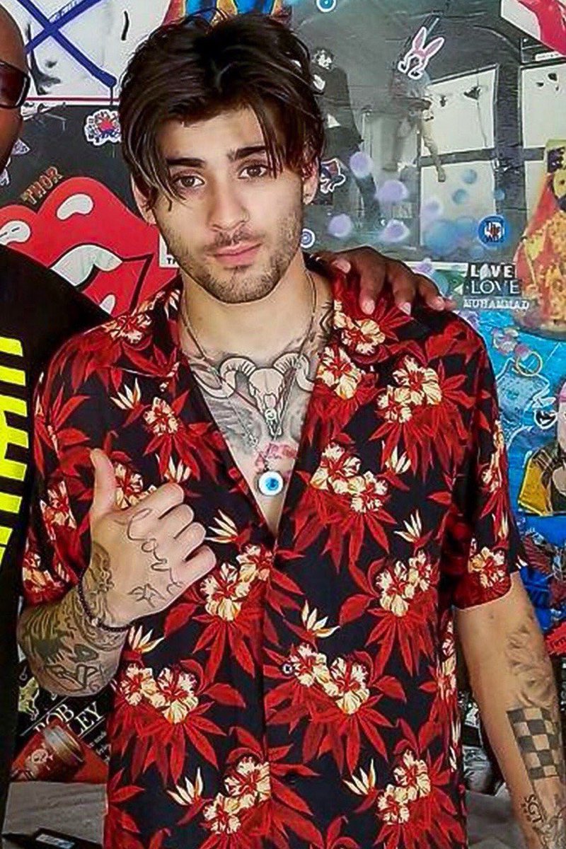 zayn malik in this floral shirt, image size:800x1200