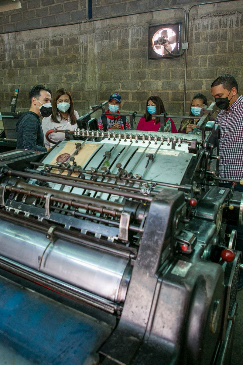 gestionperfecta's tweet photo. Este #10Feb una muy bonita visita a las instalaciones de la Imprenta de la Alcaldía de Caracas, conociendo sus fortalezas y oportunidades, en la voz de las mujeres y hombres que dan vida a este ente con tanta historia en nuestra ciudad capital https://t.co/La5fmCgfoM
