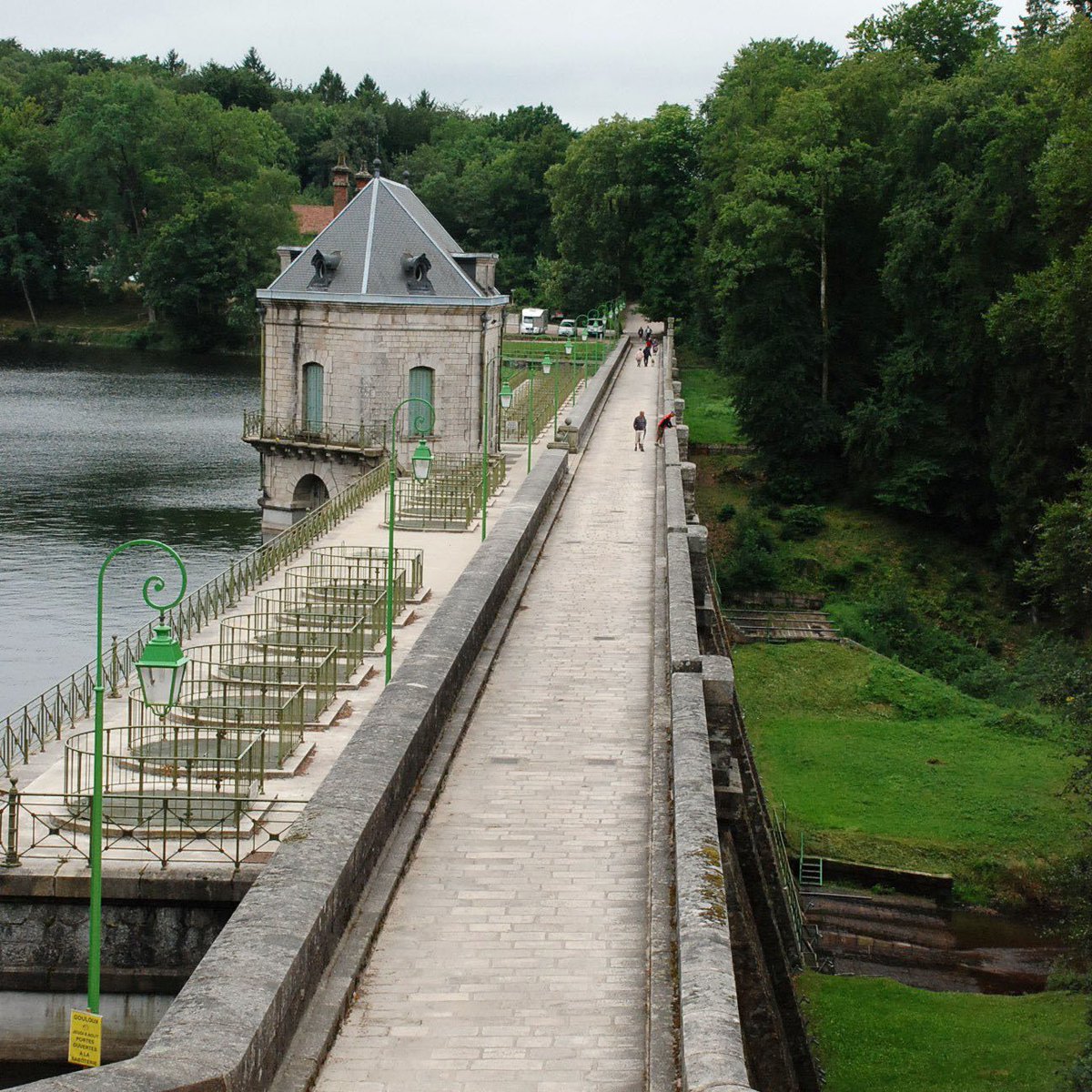 Prefet58's tweet photo. #Morvan #Nièvre ⚠️⚠️Les services de l’État vont réalisent aujourd'hui et demain des lâchers d’eau dans la rivière La Cure depuis le barrage des #Settons. Les habitants, promeneurs et occupants des rives de la Cure sont invités à rester vigilants ⚠️⚠️https://t.co/v2DcPgnako https://t.co/cNFn28tCTE