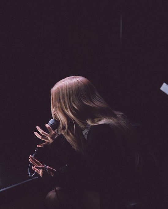 hong bt bé iu có j tặng chúng ta nhỉ .Một buổi live hay một bài hát cover...🥺🥺 sinh nhật chị mà năm nào chúng ta cũng có quà❤️❤️ HAPPY HALF FIFTY ROSÉ
#OurRockstarROSÉDay
#봄의시작_채영아_생일축하해