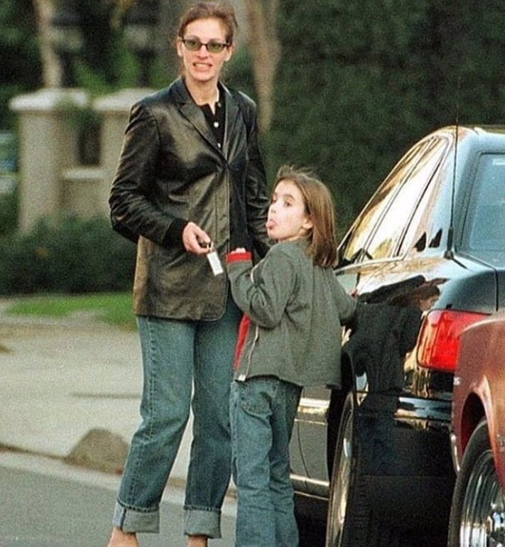 Happy birthday to emma roberts! 