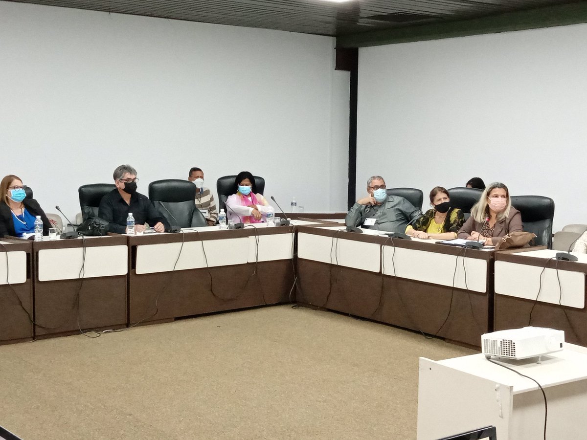 Ahora Panel @Universidad2022 sobre formas dinamizadora de las relaciones Universidad-Empresa. Presentes <a href="/cetacujae/">@ceta S.A.</a>, <a href="/SICTESA/">SICTE S.A.</a>, <a href="/PCTHabana_3CE/">Parque Científico Tecnológico La Habana</a> y @ParqueMatanzas. Todos exponen sus experiencias e impacto en el objetivo de lograr acercar más la #CienciaCubana a nuestra sociedad.