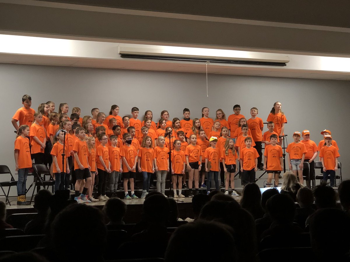 MrsReidSTJ's tweet photo. Great job 4th grade with your musical, Summer Camp! Camp Runamok is so much fun! @StJamesWO  @jenbates15 @STJPanthersArt @stjpantherstech https://t.co/A7SbrYsTSU