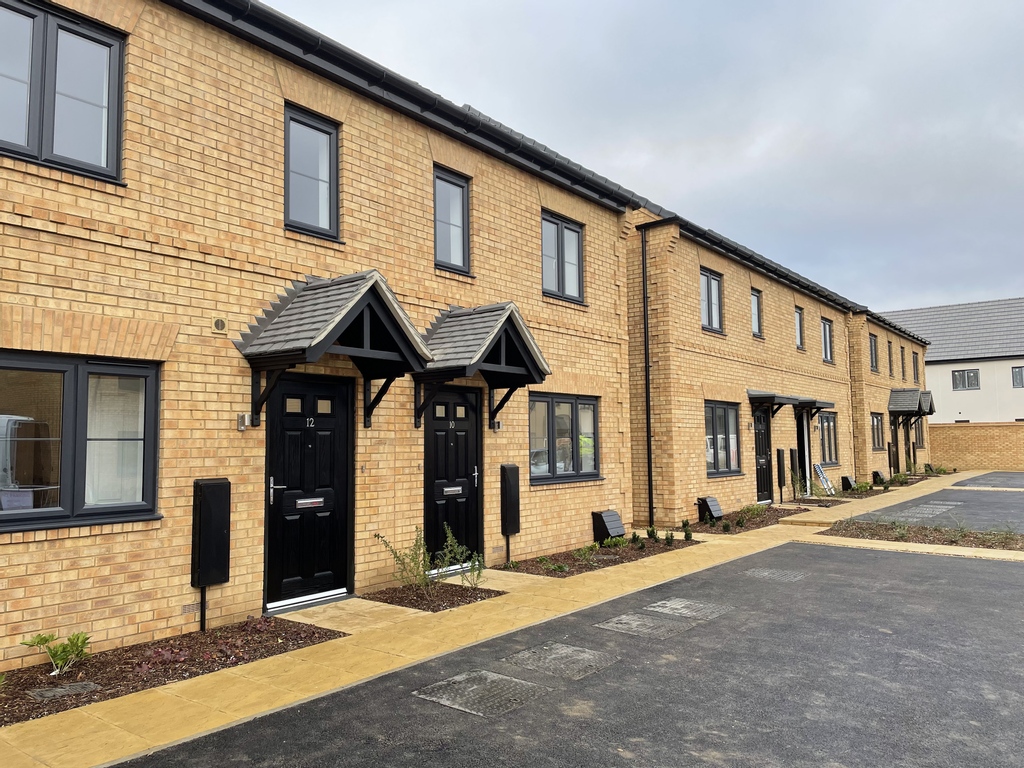 📰 UPDATE - Last home remaining in phase one. Yardley Manor is a development of brand-new homes available with Shared Ownership. Situated in the beautiful market town of Olney, Buckinghamshire.  homemadehomes.com/developments/y…