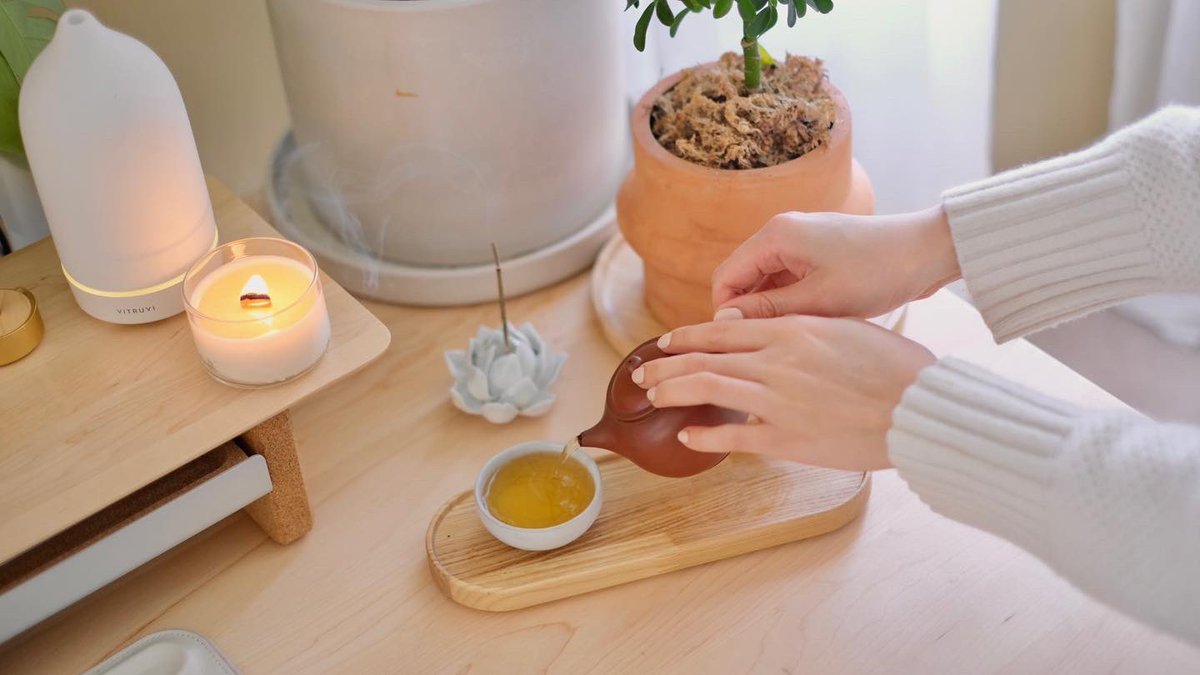 maisyleigh_'s tweet photo. new video is live 🕯🍵 light up a candle, enjoy your favorite tea, and enjoy this asmr work with me session https://t.co/ekwlVAEzhB https://t.co/9NUD7ZGZKP