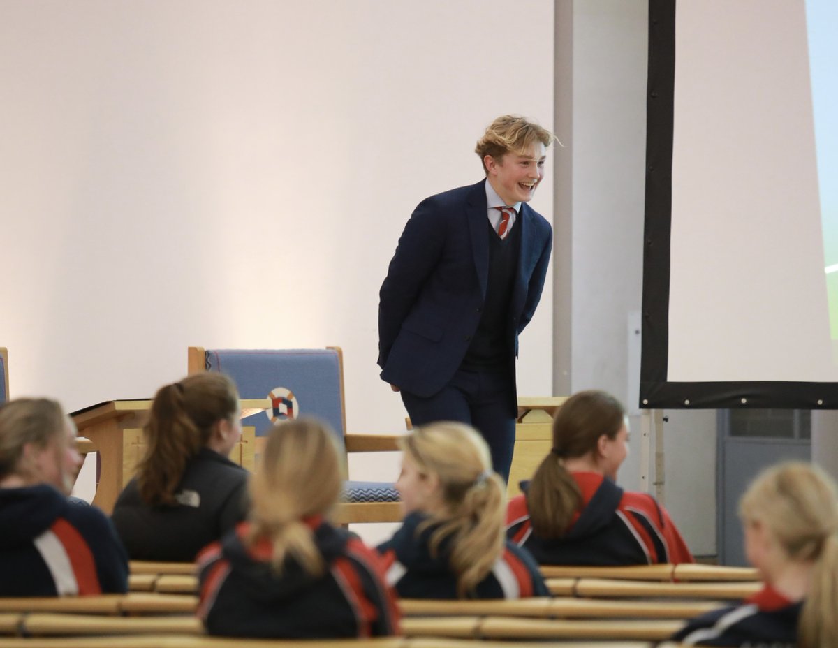 PangbourneColl's tweet photo. As part of #ChildrensMentalHealthWeek, our Chiefs, Emily and Rory, spoke to #PangCollYear11 pupils about the importance of respectful relationships.
We are so fortunate to have such positive role models within our #PangCollCommunity.
#PangCollIntegrity #PangCollKindness https://t.co/SHhElDAUZm