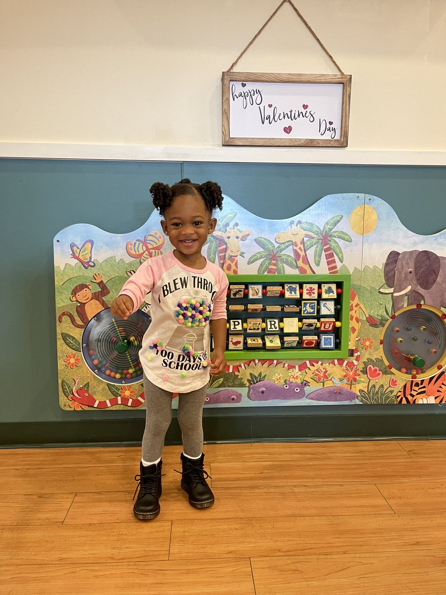 AeeJohnson's tweet photo. Update: We’re in daycare now and it’s the 100th day of school 

“I blew through a 100 days” and only been there for about 3weeks https://t.co/drPIFwiUiO
