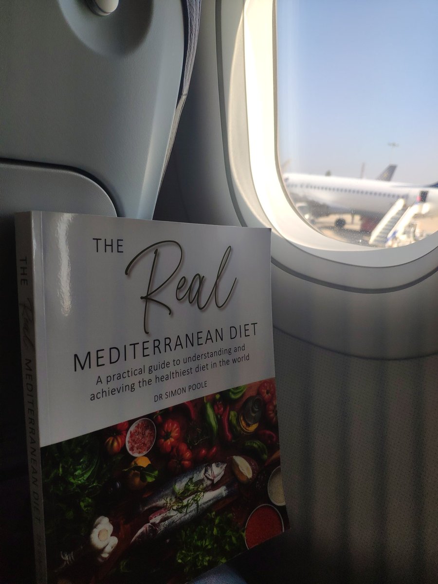 Highly recomiended. Great book by <a href="/tasteofthemed/">Dr Simon Poole</a> #oliveoil #meddiet #extravirgin #Spain #evoobenefits